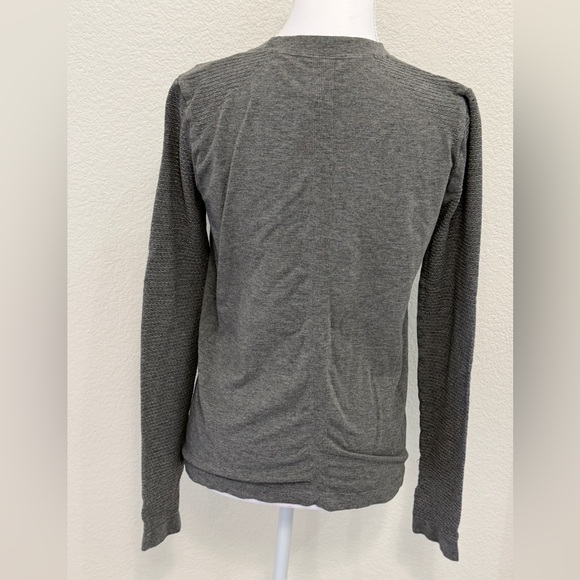 Fabletics Kathie Ruched Back Long-Sleeve Top - Picture 5 of 6